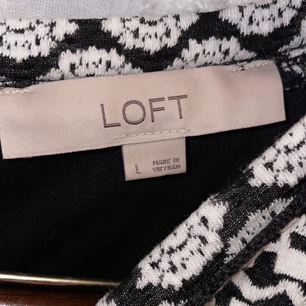 Loft Shift Dress - Picture 3 of 8